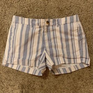 Old Navy blue & white striped everyday short size 10